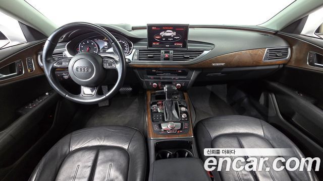 Audi A7 — interior