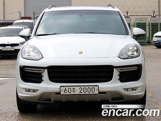 Porsche Cayenne — exterior