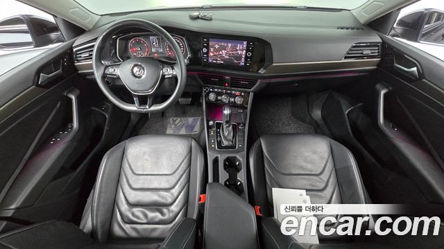 Volkswagen Jetta — interior