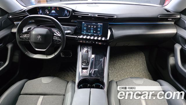 Peugeot 508 — interior