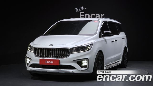 Kia Carnival — exterior