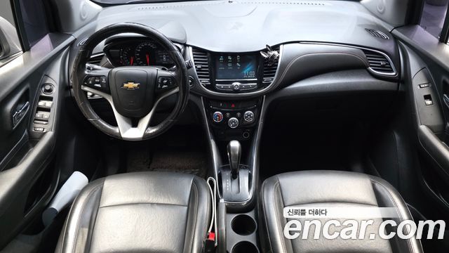 Chevrolet Korea Trax — interior
