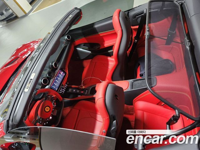 Ferrari Portofino — interior