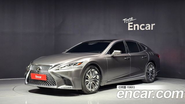 Lexus LS — exterior
