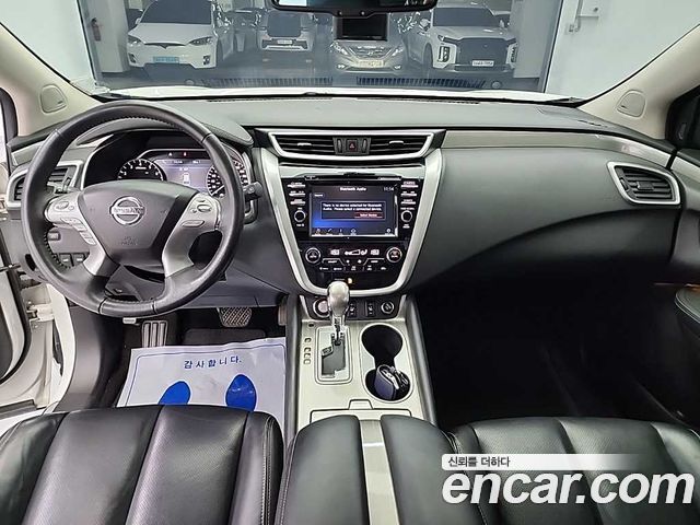Nissan Murano — interior
