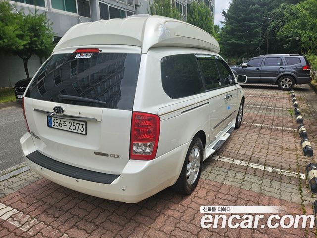 Kia Carnival — interior