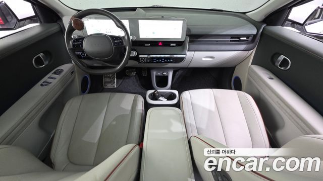 Hyundai IONIQ 5 — interior