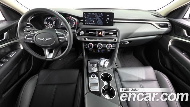 Genesis G70 — interior