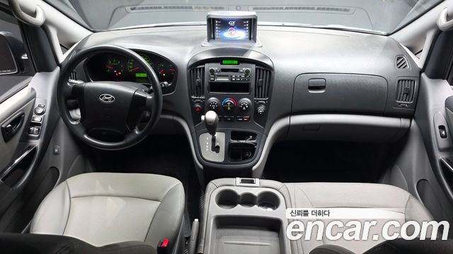 Hyundai Starex — interior