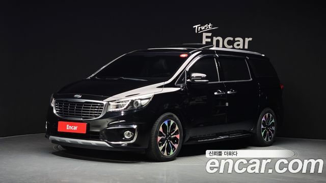 Kia Carnival — exterior