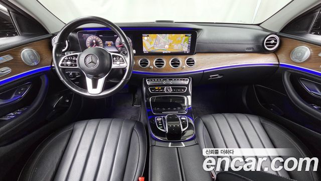 Mercedes-Benz E-Class — interior