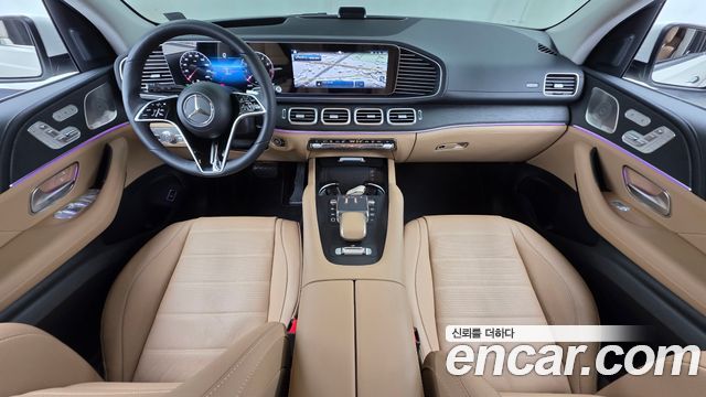 Mercedes-Benz GLE-Class — interior