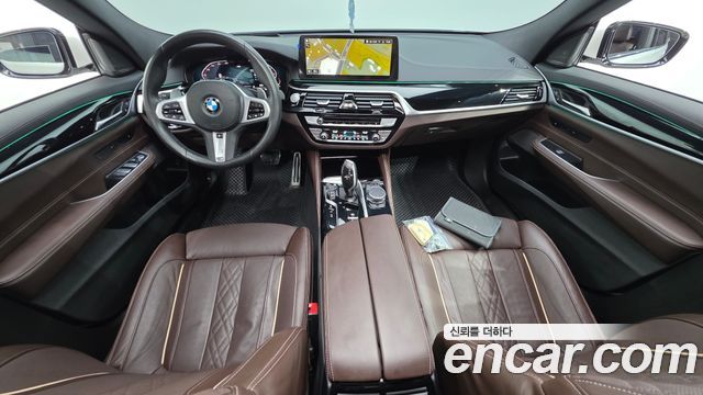 BMW Gran Turismo GT — interior
