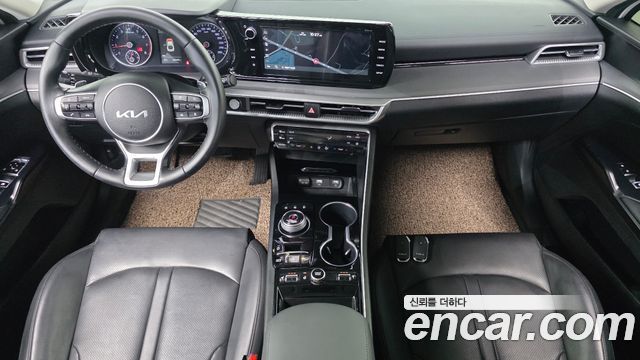 Kia K5 — interior