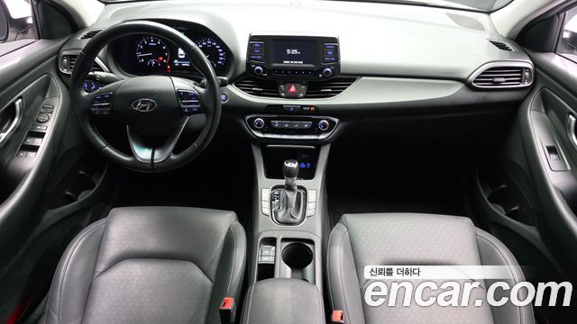 Hyundai i30 — interior