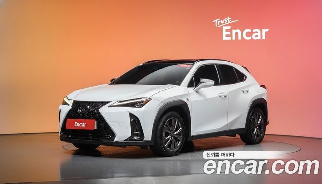 Lexus UX — exterior