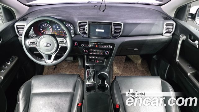 Kia Sportage — interior