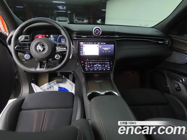 Maserati Grecale — interior