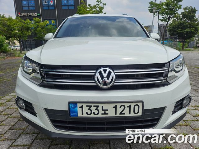 Volkswagen Tiguan — exterior