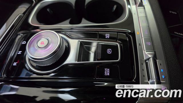 Kia Carnival — interior