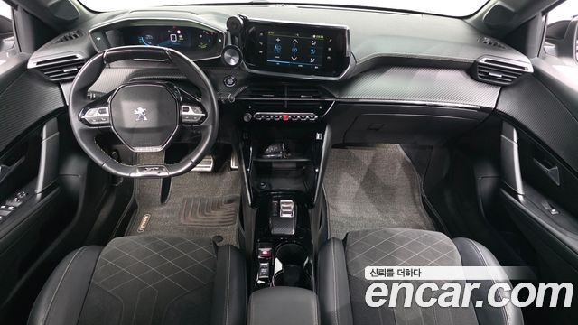 Peugeot 208 — interior
