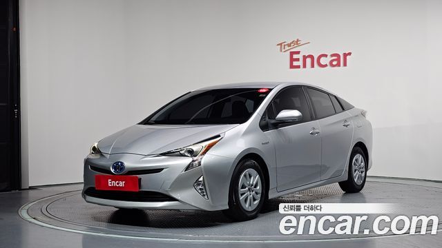 Toyota Prius — exterior