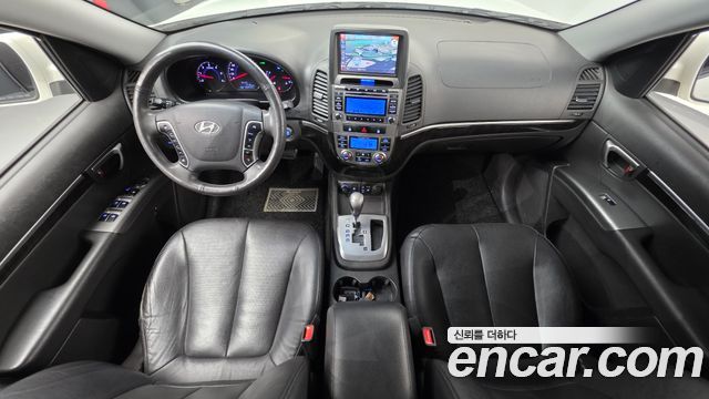 Hyundai Santa Fe — interior