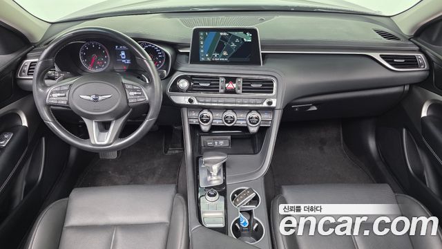 Genesis G70 — interior