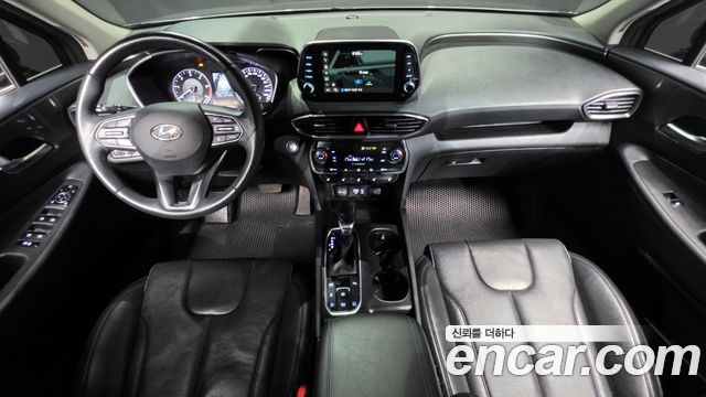 Hyundai Santa Fe — interior