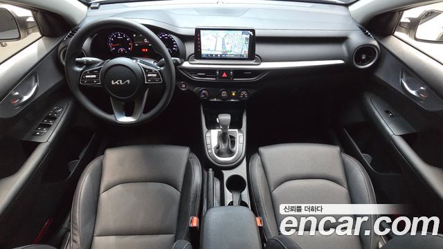 Kia K3 — interior