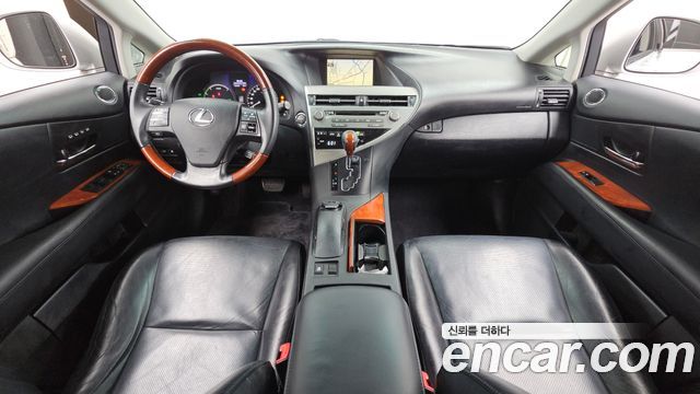 Lexus RX — interior