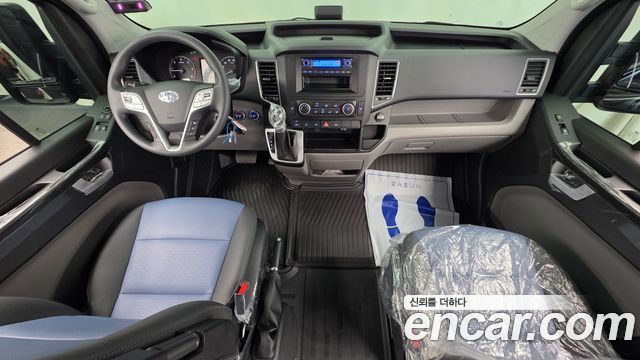 Hyundai Solati — interior