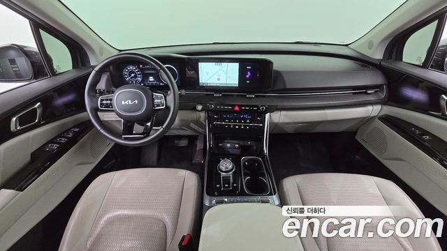 Kia Carnival — interior