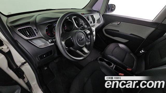 Kia Ray — interior