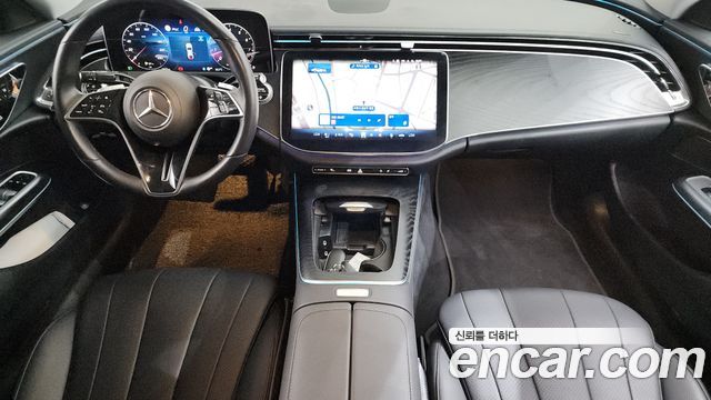 Mercedes-Benz E-Class — interior