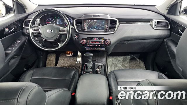 Kia Sorento — interior