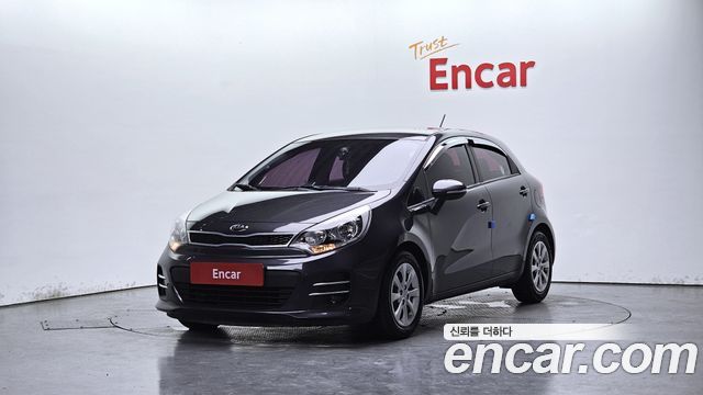 Kia Pride — exterior