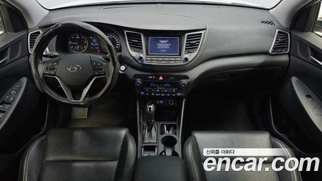 Hyundai Tucson — interior