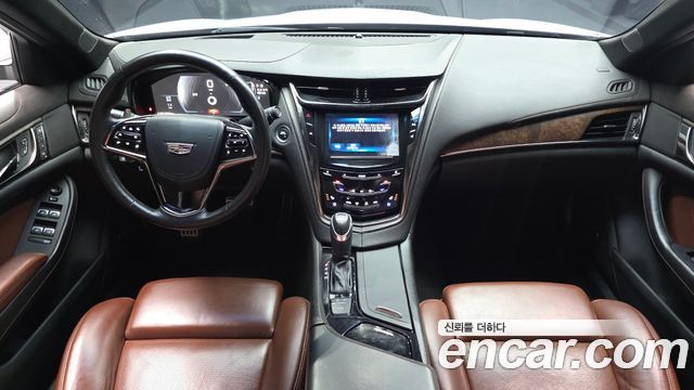 Cadillac CTS — interior