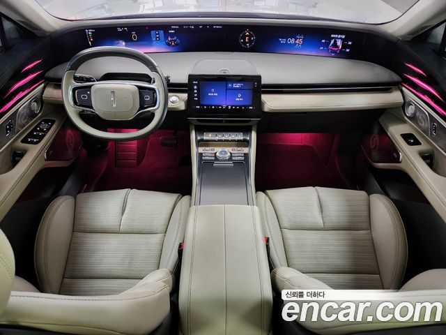 Lincoln Nautilus — interior