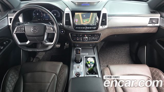KG Mobility Rexton — interior
