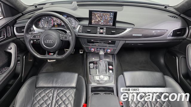 Audi S6 — interior