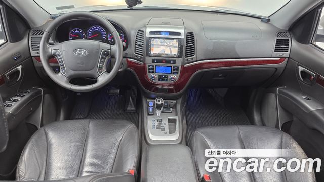 Hyundai Santa Fe — interior