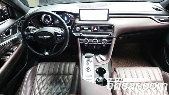 Genesis G70 — interior