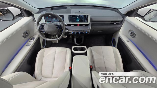 Hyundai IONIQ 5 — interior