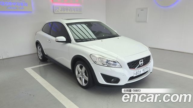 Volvo C30 — interior