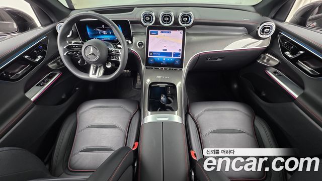 Mercedes-Benz GLC-Class — interior