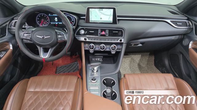Genesis G70 — interior