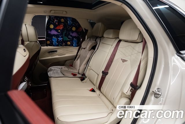 Bentley Bentayga — interior