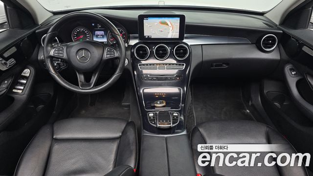 Mercedes-Benz C-Class — interior